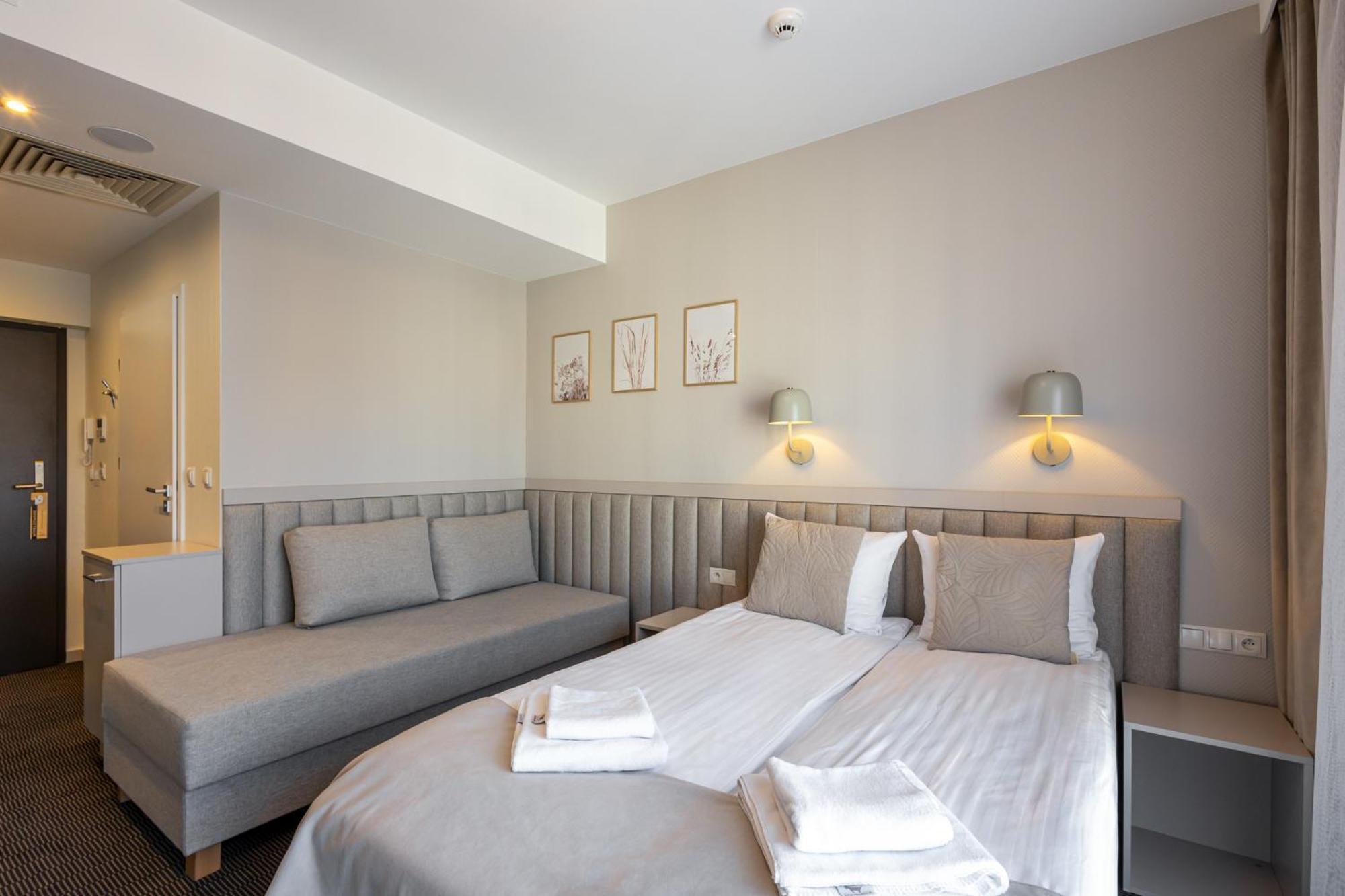 Apartamenty Wolnosci 6 Self Check-In 24H Познан Екстериор снимка